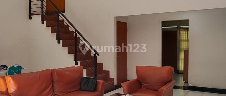 Dijual Rumah Nyaman Siap Huni Minimalis Lokasi di Komplek Batununggal Indah Bandung 1