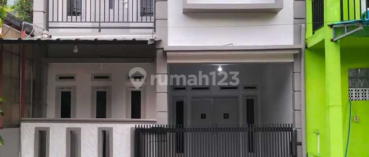 Dijual Rumah 2 Lantaip Huni Lokasi di Graha Bukit Raya Gbr Bandung Barat 1