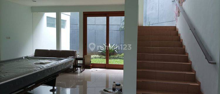 Dijual Rumah Terawat Siap Huni Di Main Road Jl. Cihampelas 1