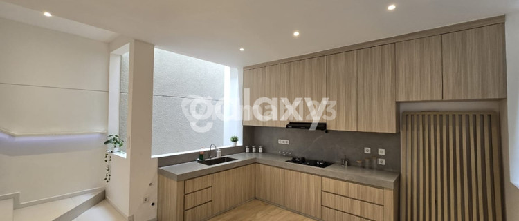 Minimalist house in Intercon Kebon Jeruk 1