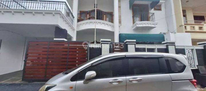 Rumah Mewah diPd.Bambu Akses One Gate Privat, Strategis Bebas Banjir 1