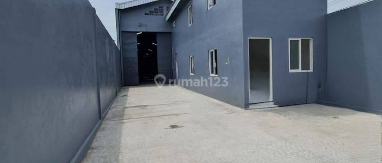 Gudang baru siap pakai di kawasan industri 1