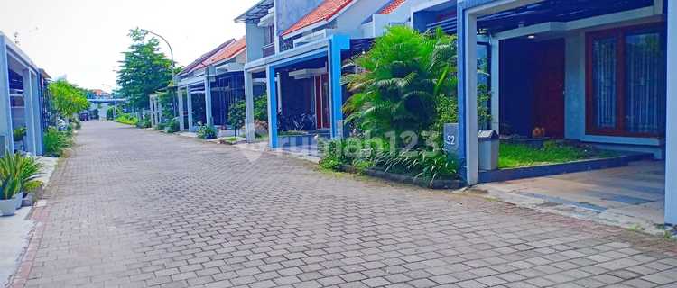 Rumah bagus siap huni dalam cluster 1