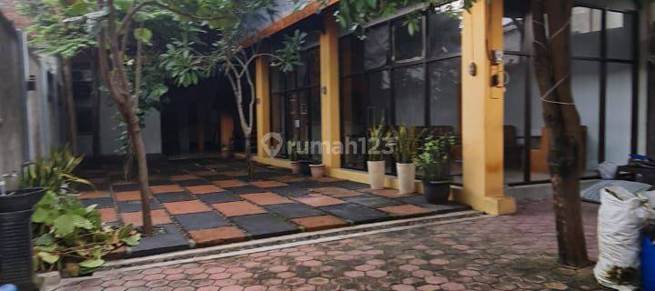 ruang usaha strategis siap pakai dekat kampus uns jebres solo 1