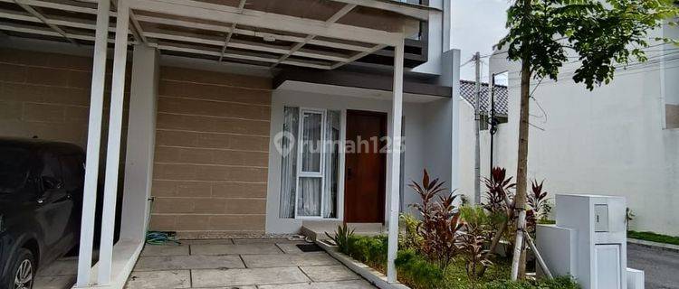 Rumah Bagus Mewah Minimalis
2 lantai Full Furnished 1