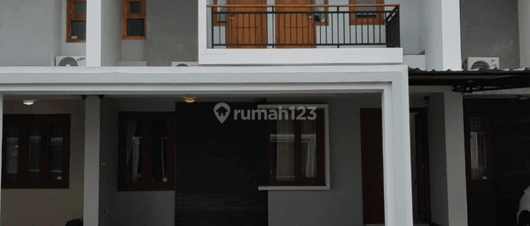 Rumah Bagus 2 lantai di Cluster Elite Pabelan Solo 1