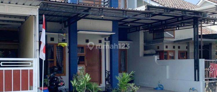 Rumah Bagus 2 lantai siap huni di Cluster Baturan Solo 1