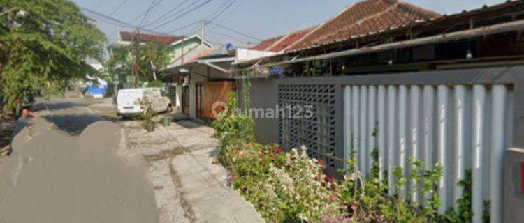 Rumah Bagus pinggir jalan cocok utk usaha di Gumpang Kartasuro Solo 1