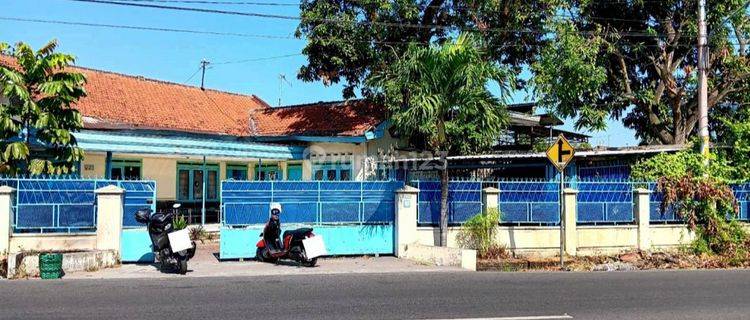 Rumah siap huni hitung tanah di jalan A Yani Bibis Jebres Solo 1