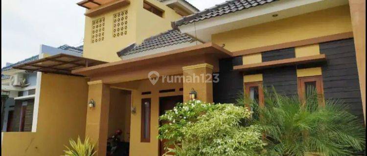 Rumah Bagus minimalis full furnish di Cluster Colomadu Solo 1