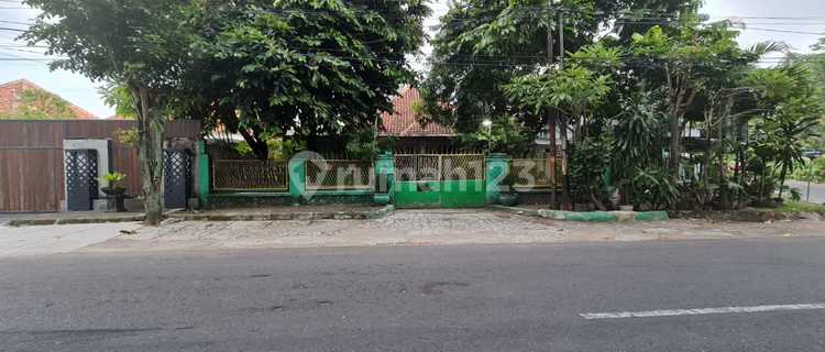 Rumah Strategis Tengah Kota Hitung Tanah Di Jalan Sam Ratulangi Manahan Solo 1