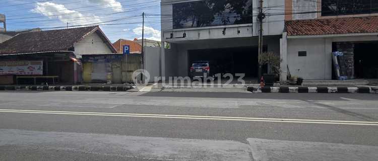 Strategic Ruko on Jendral Sudirman Street, Sukoharjo 1