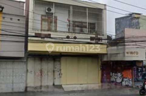 For Rent Strategic Business Space on Yos Sudarso Street, Solo. 1