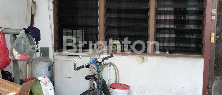 RUMAH TUA KARTINI LINGKUNGAN BAGUS COCOK BANGUN RUMAH BARU 1