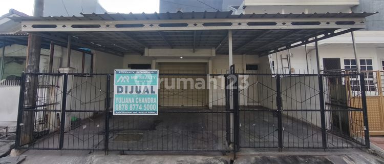House in Taman Kencana Cengkareng, Strategic Location Near Schools and Market. 1