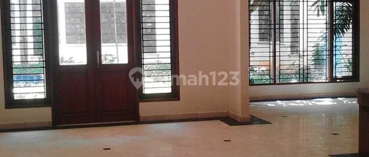 For Sale Luxurious House in East Kemang Cheap Large 900 Sqm, Kemang, South Jakarta 1