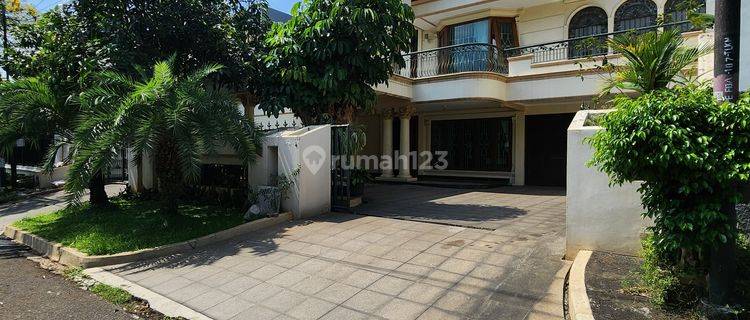 RUMAH MEWAH 2 LANTAI CLASSIC SIAP HUNI DI PONDOK INDAH 1