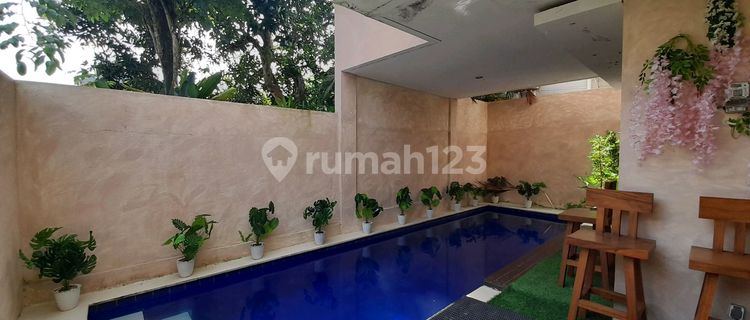 Rumah Modern dengan Posisian Hook dan Kolam Renang di Jimbaran Badung Bali 1