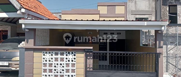For Sale House on Jalan Wologito Raya 1