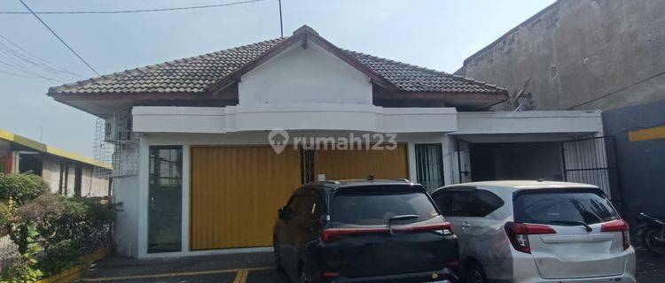 Jual ruang usaha di jendral Sudirman Siliwangi semarang 1