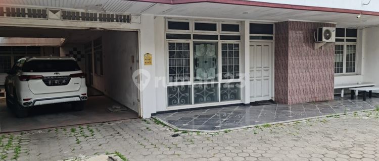 Sewa Rumah Tengah Kota Taman Beringin Dekat Mall Paragon 1