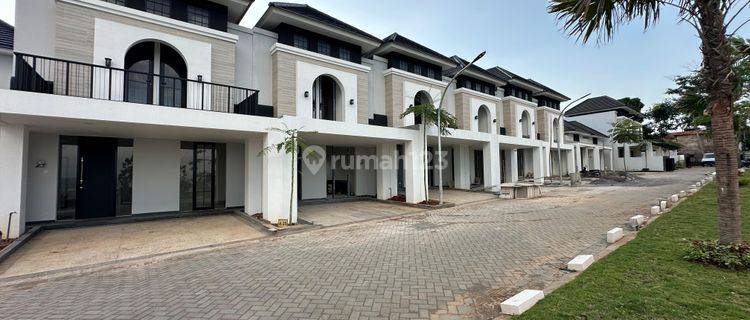 Rumah Baru American Classic 3 Lantai Tlagabodas Belakang Akpol, Semarang 1