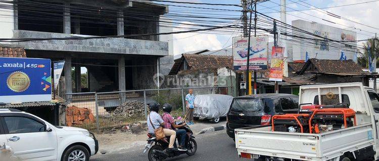 Tanah Bonus Bangunan Gedung 3 Lt Jalan Raya Dekat Dandara Adi Sucipto