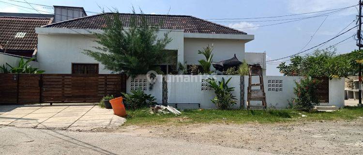 Rumah Hoek Dekat Mall di Pondok Mitra Lestari, Galaxy, Bekasi  1