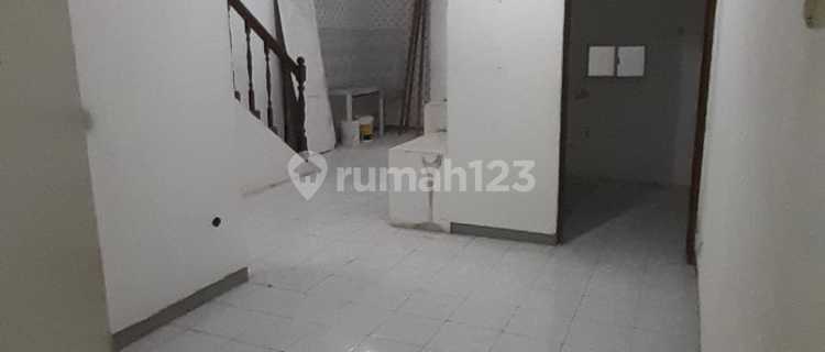 Rumah Bagus Siap Huni Disewakan Cepat di Tomang Jakarta Barat 1