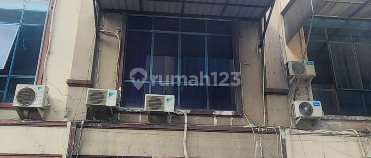 Dijual Ruko 3 Lantai Dekat Raya Jemursari Strategis di Jl. Raya Jemursari, Jemur Wonosari, Kec. Wonocolo, Surabaya, Jawa Timur, Wonocolo HGB Unfurnished 45.0 m² Ruko 1