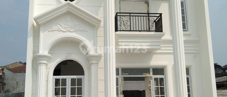 Luxury 2-story house located near toll road and Jakarta LRT 1