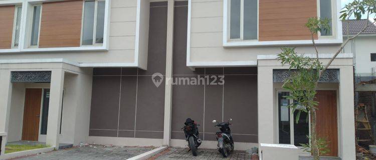 Rumah Baru Gress di Puri Surya Jaya, Sidoarjo 1