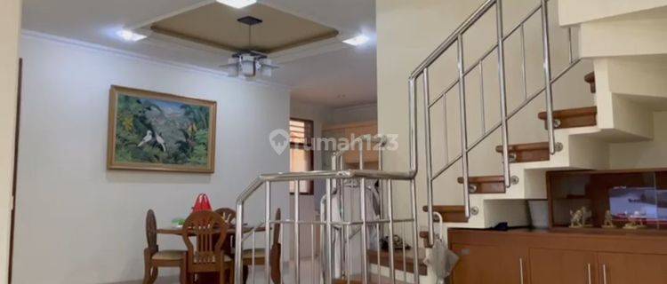 Rumah Cantik Harga Murah Taman Semanan Indah 1