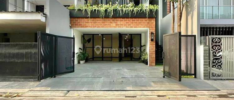 Brand New Minimalist House Pondok Indah (LT/LB: 140/392) 1