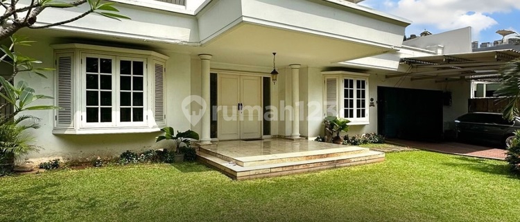 Rumah Terawat Halaman Luas di Simprug Golf, LT 914 LB 700 1