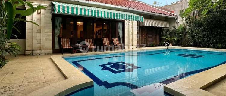 Mediterranean House Near MRT in Cipete, Land Area 765, Building Area 1000 1
