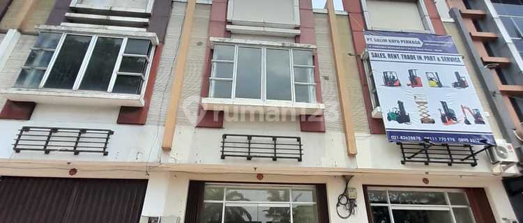 RUKO GRAND WISATA DEKAT EXIT TOL DENGAN AREA PARKIR LUAS 1