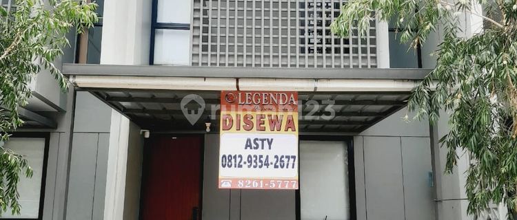 Fully furnished house available for monthly rent, facing the park, just a step away from the mall at O2 Grand Wisata. 1