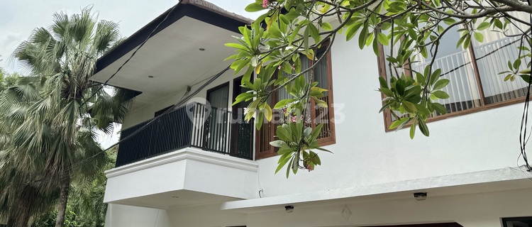 Simple Minimalis House 4 Bedrooms In Pejaten Compound Ajh05041 1