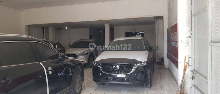 Showroom Siap Usaha Strategis Jalan Utara di Jalan Sultan Agung Bekasi 1