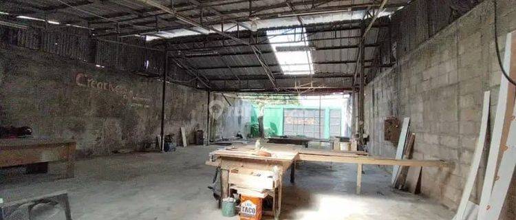 Bangunan Ex Workshop Furniture Stategis Di Pondok Pekayon Indah Bekasi 1