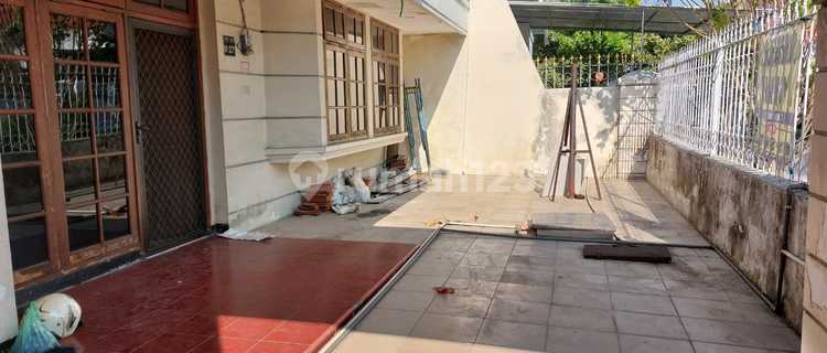 Rumah Luas Dekat Merr. Pakuwon City 1