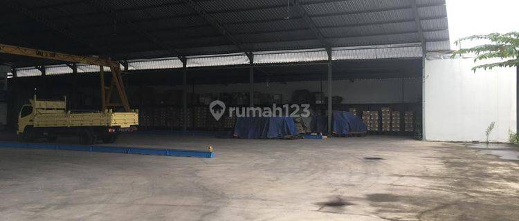 Sewa Gudang Bersih Siap Pakai Pergudangan Surimulia  1