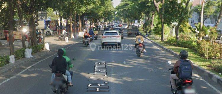 Gedung Komersial Area Raya HR Mohammad Surabaya Barat 1