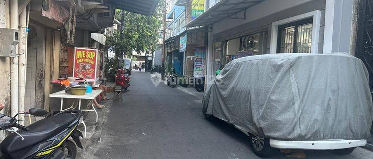 Rumah Tua Cocok Buat Kost-kost an 4 Lantai Siap Bangun 1