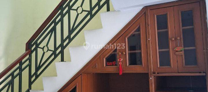 Rumah 2 Lantai Bagus Di Taman Palem 1