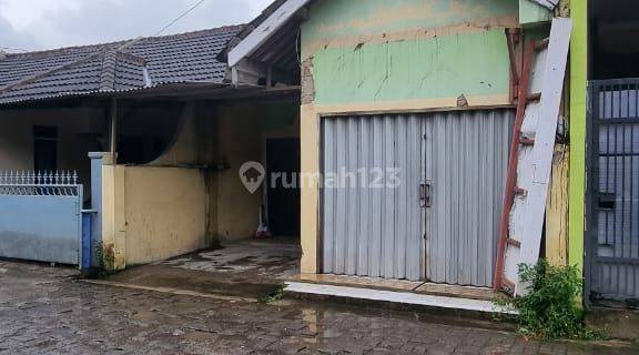 Rumah Bebas Banjir Strategis di Kopo Sayati 1