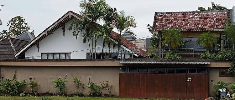 Villa Modern area Tumbak Bayuh Pererenan Canggu Bali 1