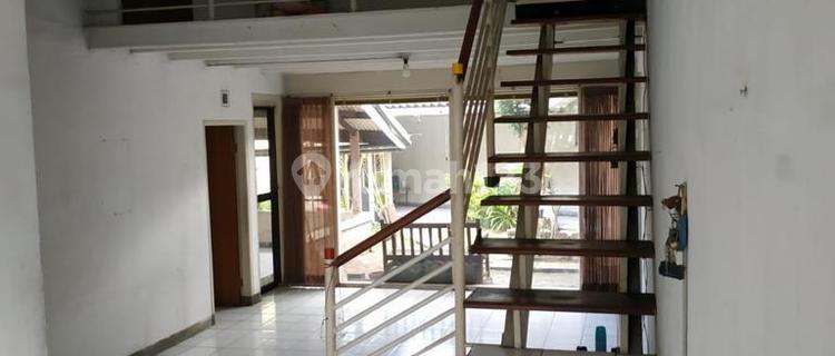 Rumah Terawat 2 Lantai di Taman Mutiara Cimahi 1