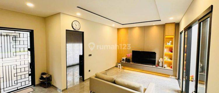 Mevah Rumah Sejuk Lingkungan Bagus di Cluster Pondok Hijau Bandung Utara Full Furnished 1